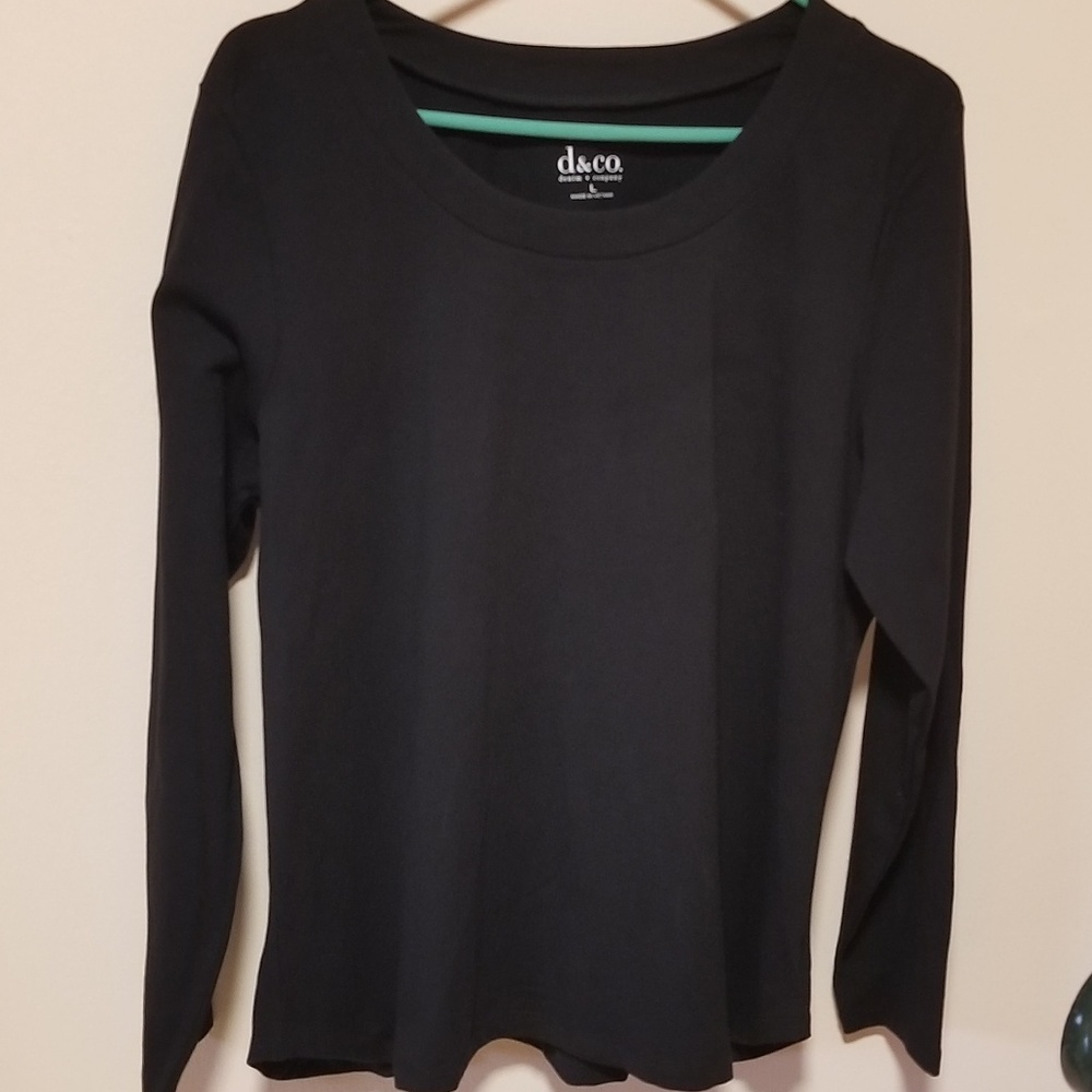 Denim & Co black scoop neck top size L A259251